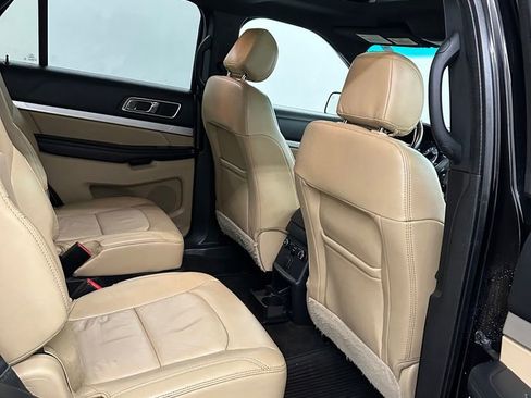 Used 2016 Ford Explorer XLT w/ Equipment Group 202A image 38