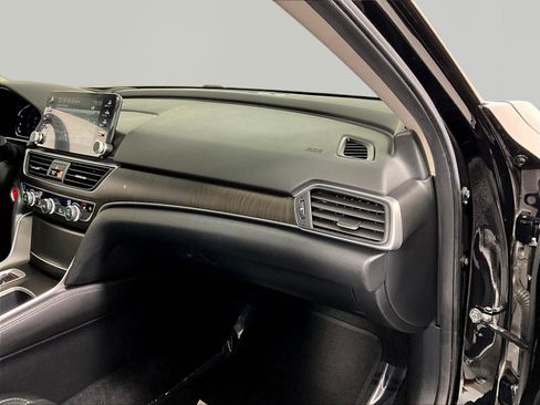 Used 2019 Honda Accord Touring image 26