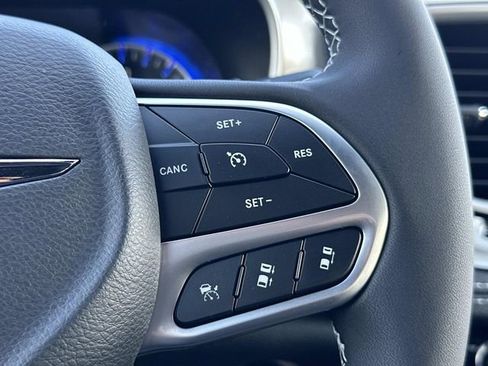 New 2026 Chrysler Pacifica Select FWD image 29