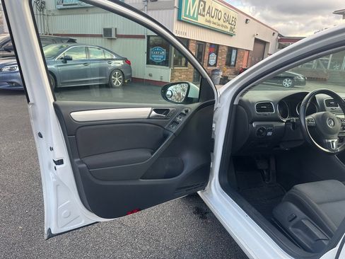 Used 2013 Volkswagen Golf TDI image 22