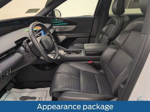 Used 2024 Lincoln Nautilus Reserve w/ Equipment Group 203A image 4