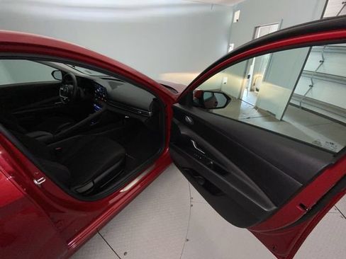 Used 2023 Hyundai Elantra SEL FWD image 23