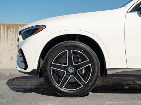 Certified 2023 Mercedes-Benz GLC 300 4MATIC image 30