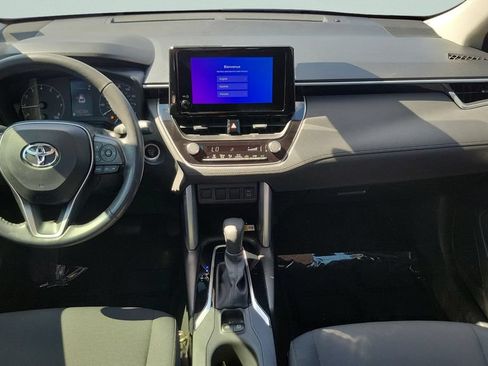 Used 2023 Toyota Corolla Cross LE FWD image 11
