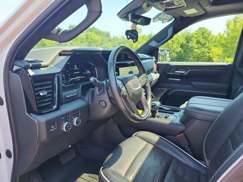 Certified 2024 GMC Sierra 1500 AT4X AWD/4WD image 19