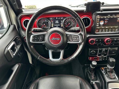 Used 2021 Jeep Gladiator Rubicon AWD/4WD image 17