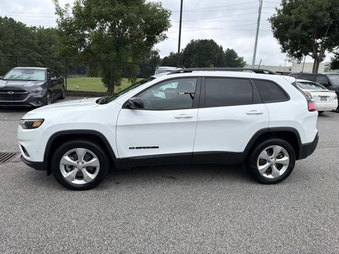 Used 2023 Jeep Cherokee Altitude Lux AWD/4WD image 4
