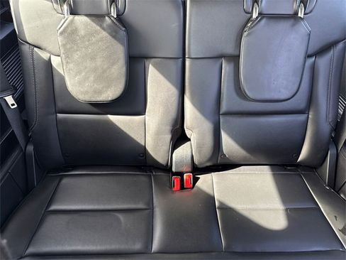 Used 2021 Ford Explorer XLT w/ Equipment Group 202A image 17