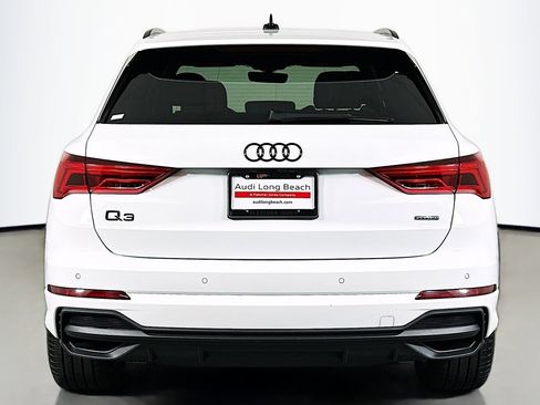 Used 2023 Audi Q3 2.0T Premium w/ Black Optic Sport Package AWD/4WD image 3