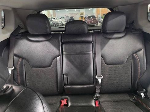 Used 2019 Jeep Compass Trailhawk w/ Cold Weather Group AWD/4WD image 35
