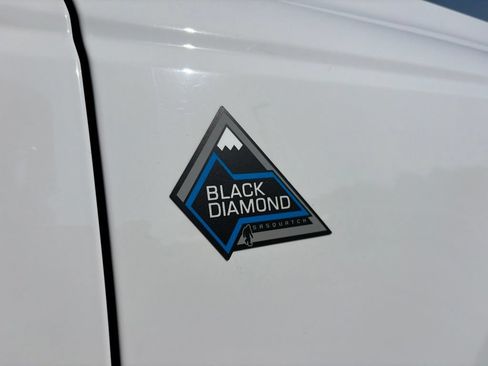 Used 2023 Ford Bronco Black Diamond w/ Sasquatch Package AWD/4WD image 26