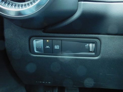 Used 2025 Chevrolet Equinox EV LT image 32