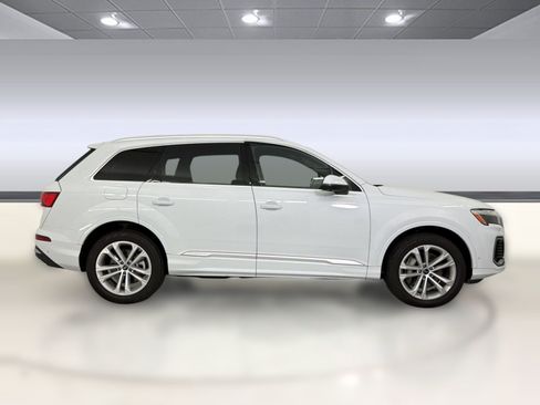 Used 2025 Audi Q7 3.0T Premium Plus AWD/4WD image 8