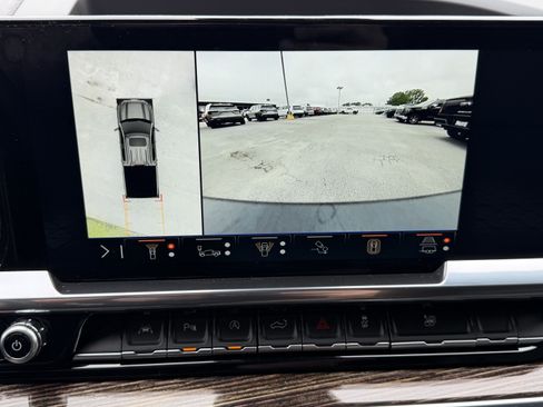 Used 2024 GMC Sierra 1500 Elevation w/ Elevation Premium Package AWD/4WD image 35