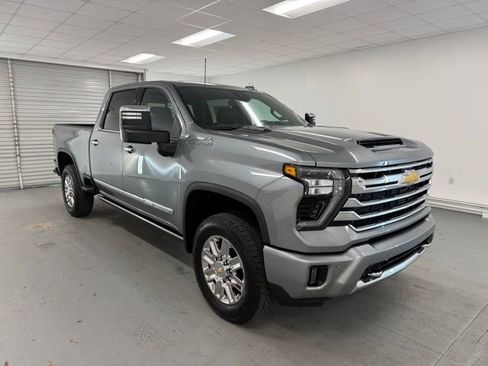 New 2026 Chevrolet Silverado 2500 High Country w/ Technology Package image 3