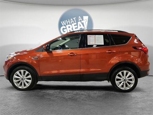 Used 2019 Ford Escape SEL image 7