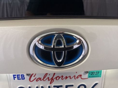 Used 2016 Toyota Prius Three FWD image 14