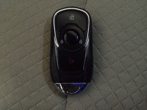 Used 2019 Buick Encore Preferred image 32