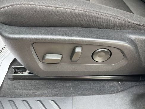 Used 2023 Chevrolet Colorado W/T w/ WT Convenience Package II image 18