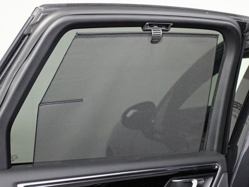 Used 2025 Porsche Macan Turbo image 33