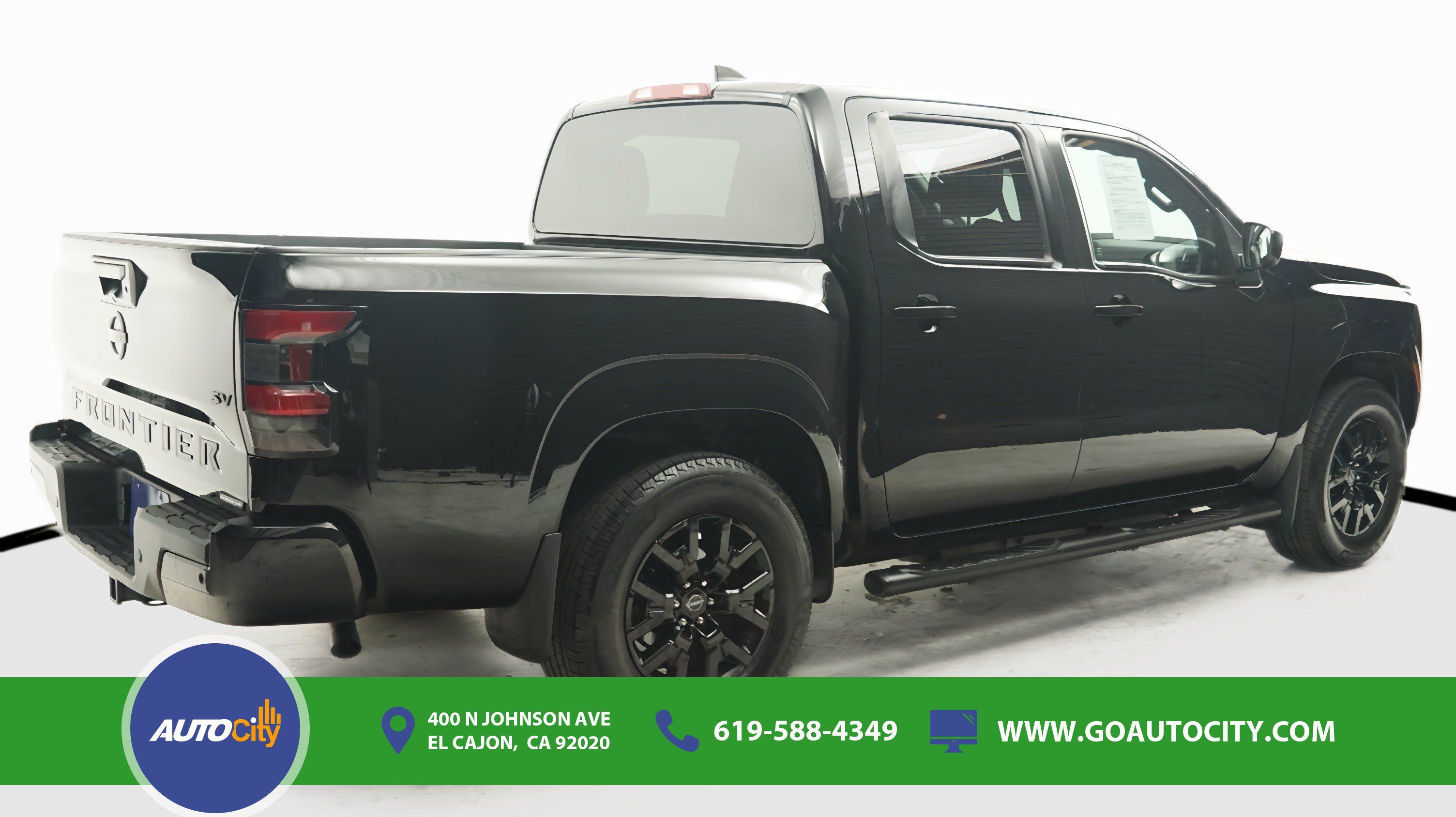 Used 2023 Nissan Frontier SV w/ Midnight Edition Package RWD image 6