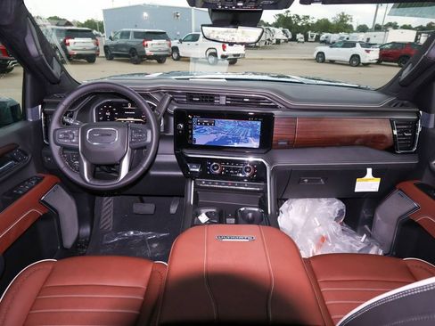 New 2026 GMC Sierra 3500 Denali Ultimate w/ LPO, Black Badging Package AWD/4WD image 13