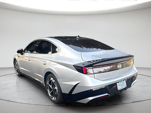 Used 2025 Hyundai Sonata SEL FWD image 5