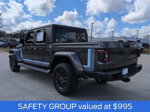 Used 2021 Jeep Gladiator Sport image 7
