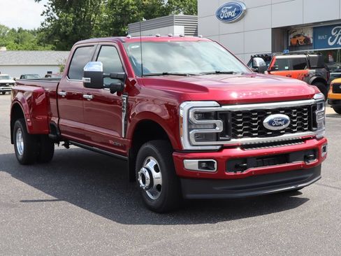 New 2026 Ford F350 Platinum w/ Platinum Plus Package AWD/4WD image 2