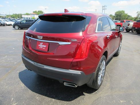 Used 2018 Cadillac XT5 Premium Luxury FWD image 6