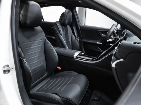 New 2025 Mercedes-Benz C 300 4MATIC Sedan image 10