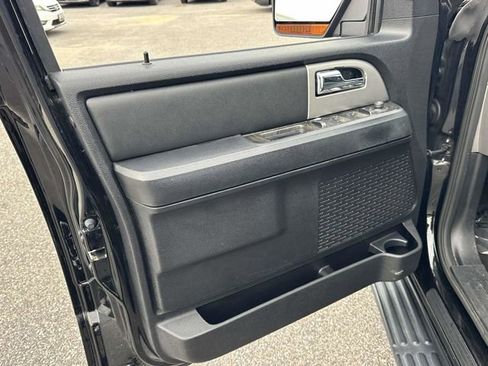 Used 2016 Ford Expedition Limited image 14