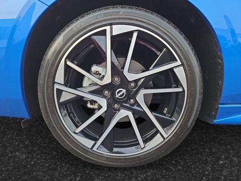 Used 2025 Nissan Sentra SR FWD image 4