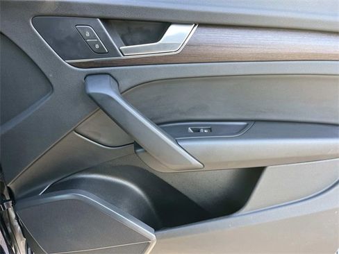 Used 2022 Audi Q5 2.0T Premium w/ Convenience Package image 26