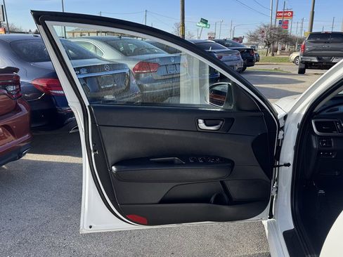 Used 2018 Kia Optima LX w/ Convenience Package image 13