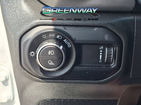 Used 2023 Jeep Gladiator Sport AWD/4WD image 21