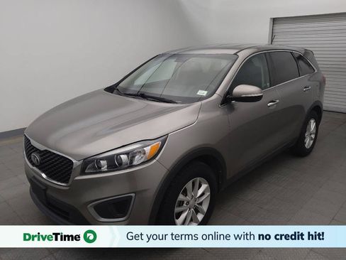 Used 2017 Kia Sorento L FWD image 1