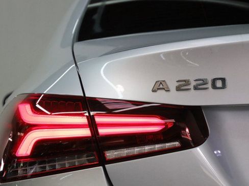 Used 2022 Mercedes-Benz A 220 w/ AMG Line image 6