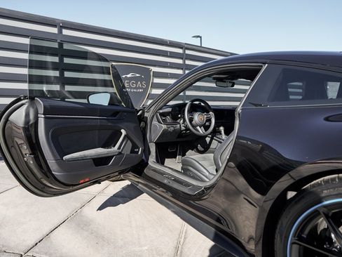 Used 2023 Porsche 911 GT3 image 27