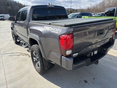 Used 2016 Toyota Tacoma TRD Sport w/ Premium & Technology Package image 5
