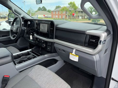 Used 2025 Ford F250 XLT w/ FX4 Off-Road Package AWD/4WD image 16