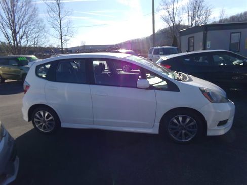 Used 2013 Honda Fit Sport image 3