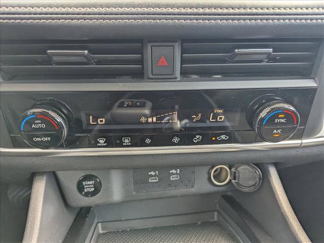 Used 2024 Nissan Rogue SV AWD/4WD image 19