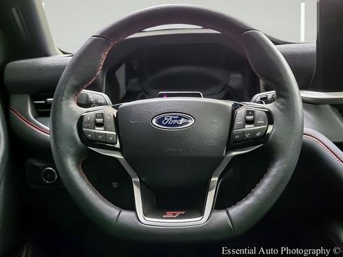 Used 2025 Ford Explorer ST w/ Sun And Sound Package AWD/4WD image 16