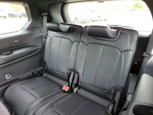 New 2026 Jeep Grand Cherokee L Limited w/ Limited Altitude Package AWD/4WD image 13