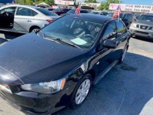 Used 2014 Mitsubishi Lancer ES image 2