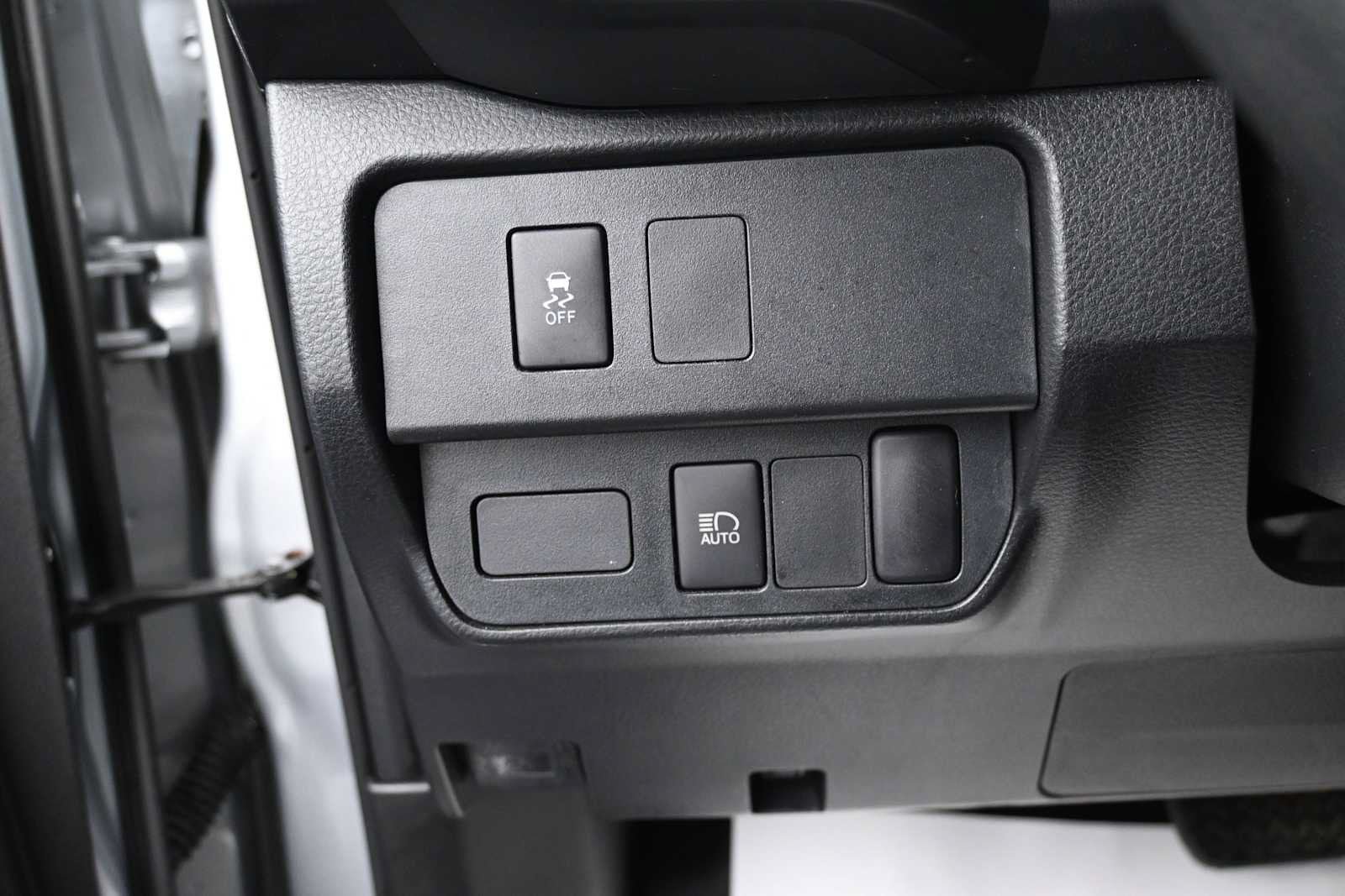 Used 2023 Toyota Tacoma SR AWD/4WD image 10