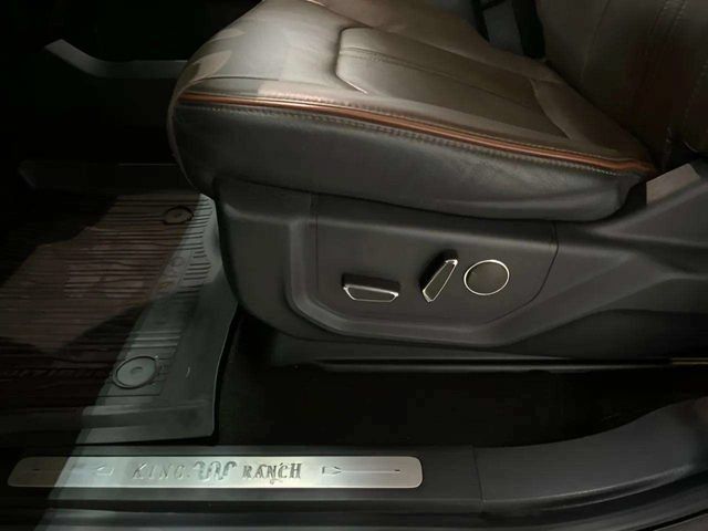 Used 2020 Ford Expedition King Ranch AWD/4WD image 30