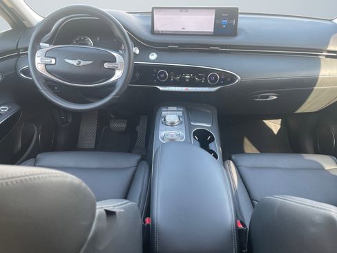 Used 2025 Genesis GV70 2.5T image 11