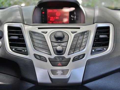 Used 2011 Ford Fiesta SES w/ 301A Rapid Spec Order Code image 17